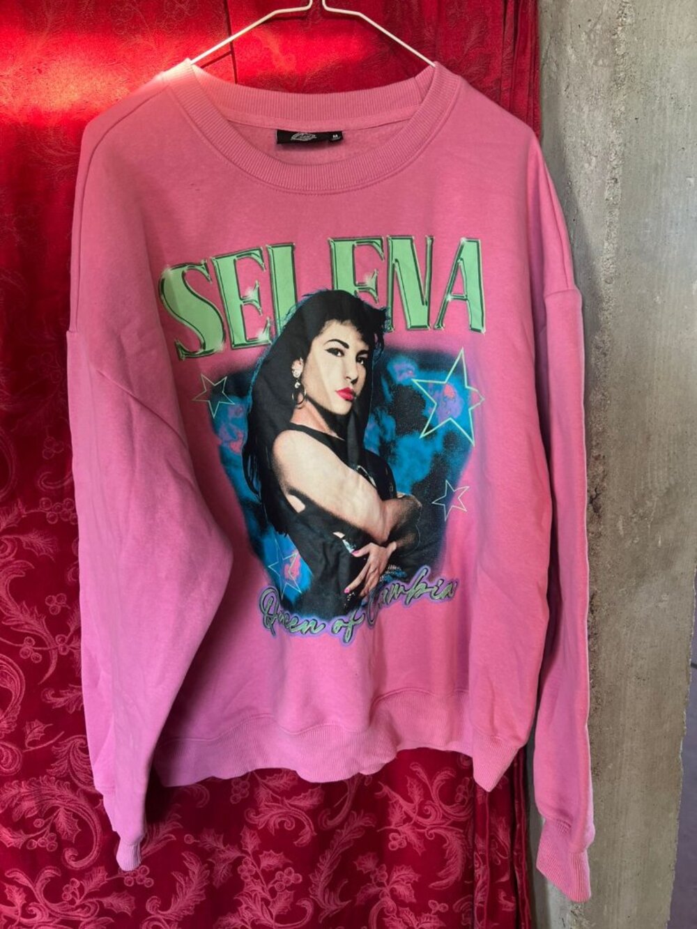 Official Selena Merchandise Pink Queen of Cumbia Graphic Sweatshirt - Size M